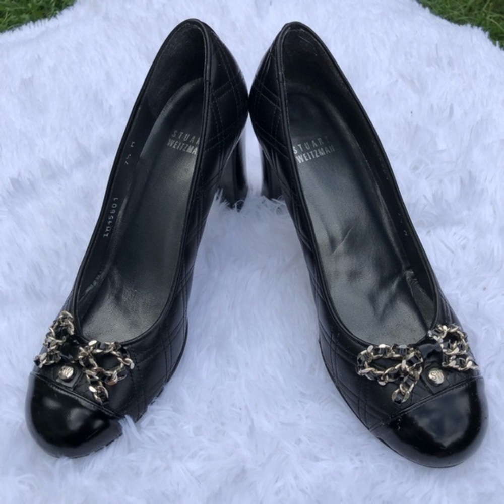 STUART WEITZMAN Black Quilted Cap Toe Heel - EUC.